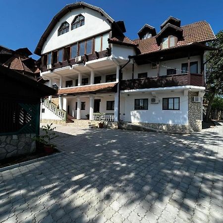 La Conac Nufaru Exterior foto